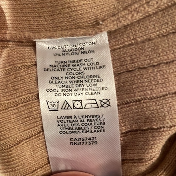 Ann Taylor Short Sleeve Tan V-Neck Sweater Size Small - Picture 7 of 7